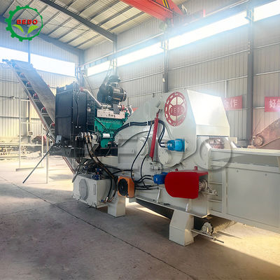 Конвейер питания 235 HP Гидравлический мотор Дерево дробилка 700x400 мм Входный барабан Тип промышленный шредер